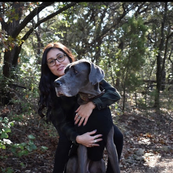 Meet your Posher, Andrea - Picture 1 of 1